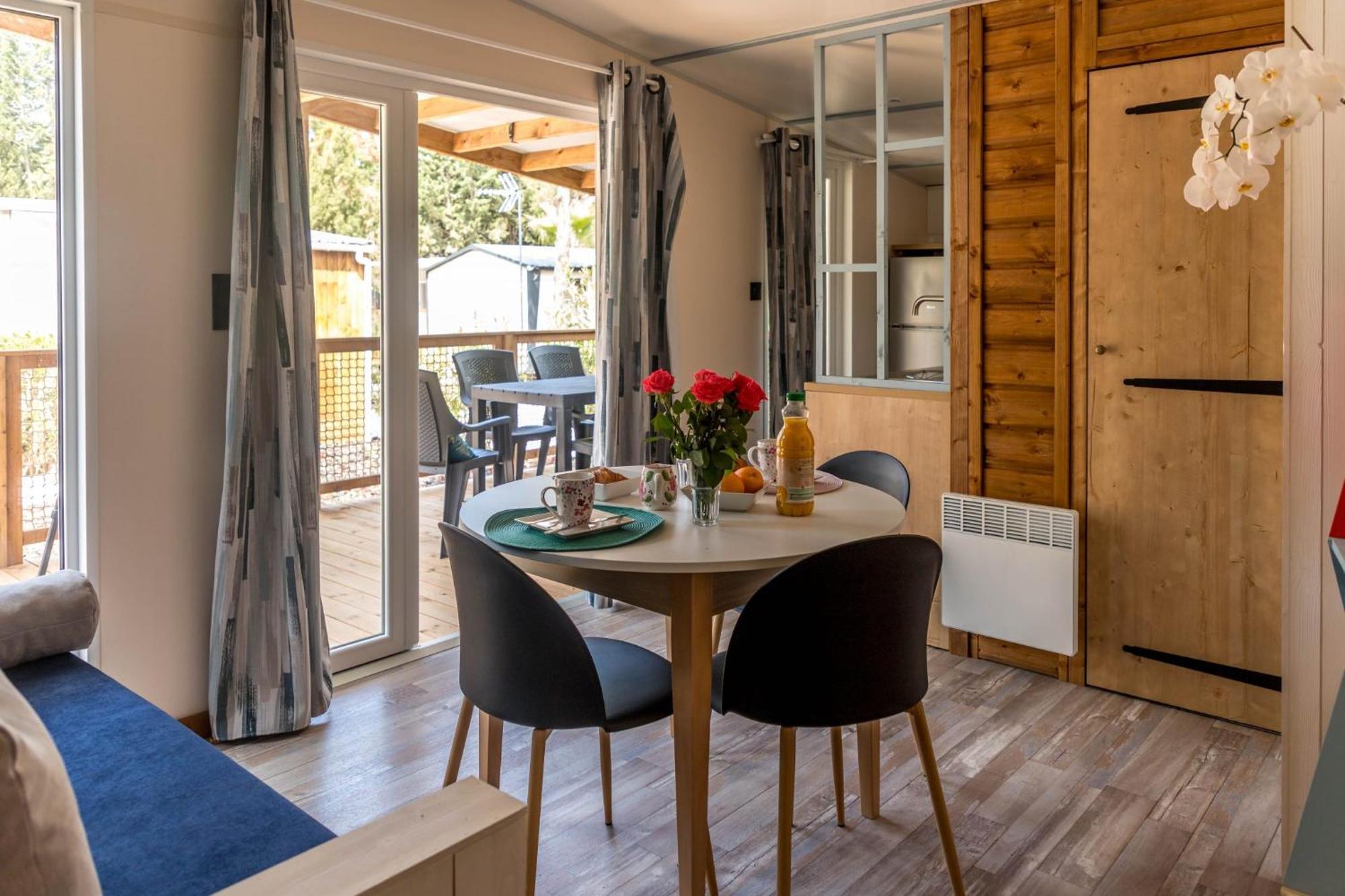 Camping L'Oasis Et California Hotel Le Barcares Room photo